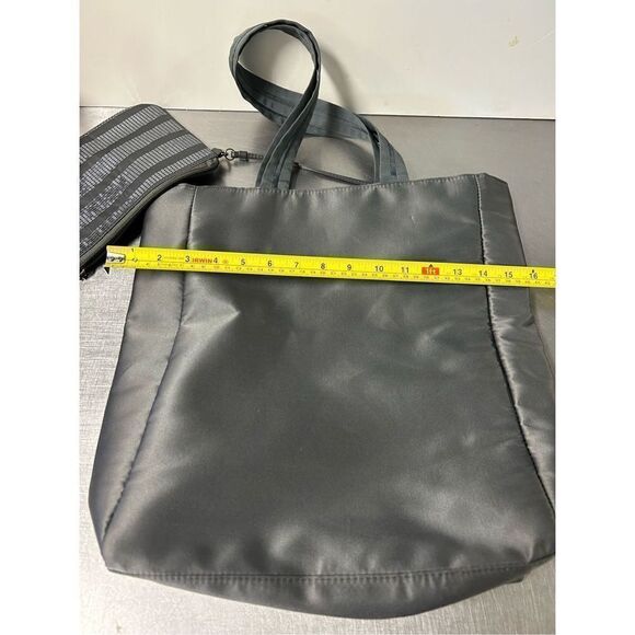 Bath & Body Works Gray Metallic Shoulder Tote Bag Sequins and Accessory Bag set. - Picture 6 of 6
